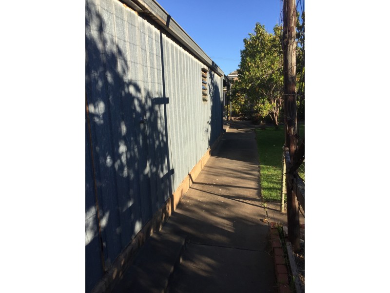 1 Greenock Drive, Sturt SA 5047