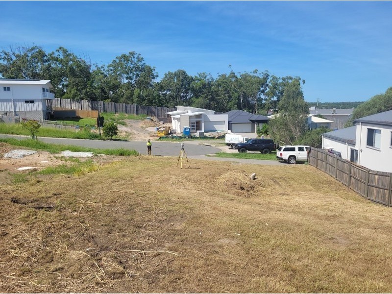 18 Seabreeze Place, Little Mountain QLD 4551