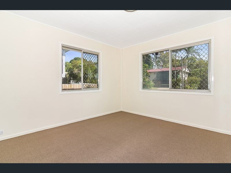 6 ZUHARA ST, Rochedale South QLD 4123