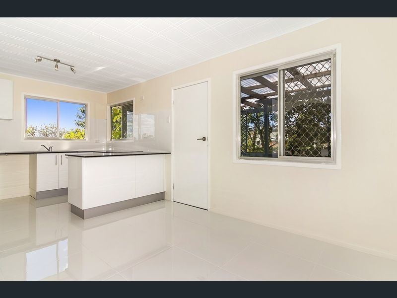 6 ZUHARA ST, Rochedale South QLD 4123