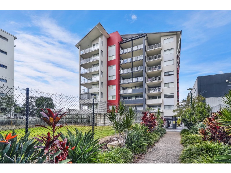 8/27 Station Road, Indooroopilly QLD 4068