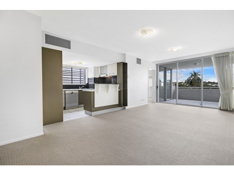 8/27 Station Road, Indooroopilly QLD 4068