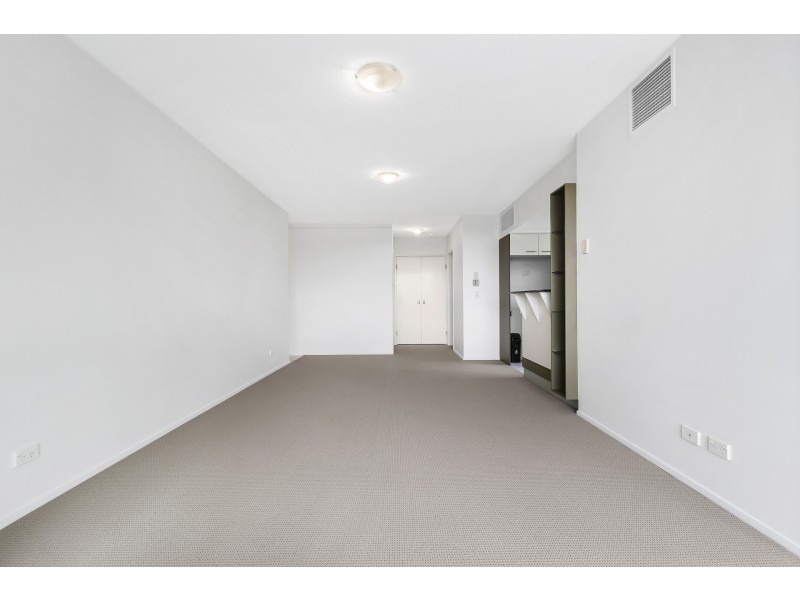 8/27 Station Road, Indooroopilly QLD 4068