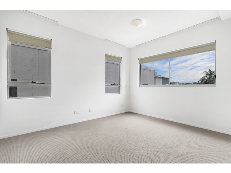 8/27 Station Road, Indooroopilly QLD 4068