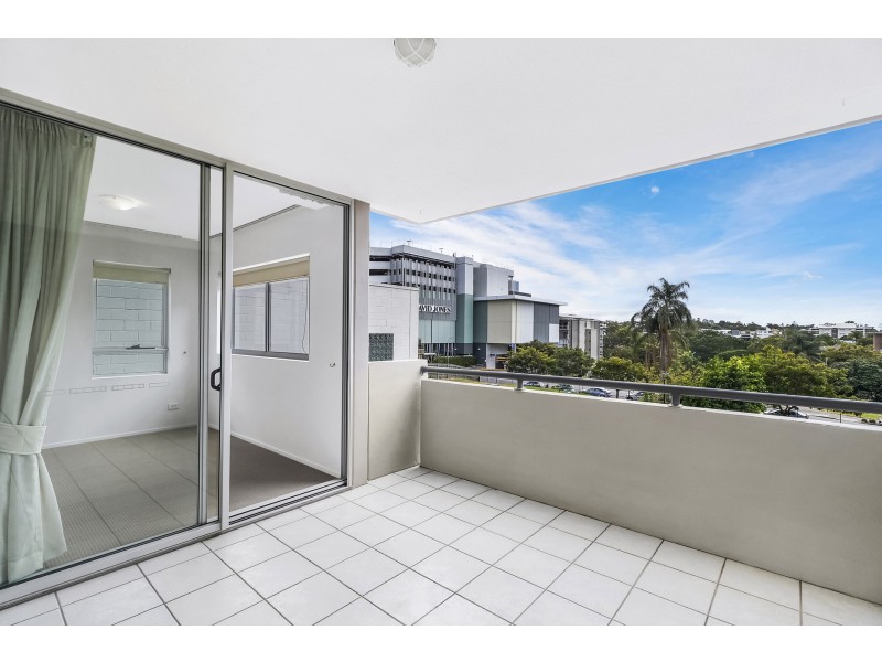 8/27 Station Road, Indooroopilly QLD 4068