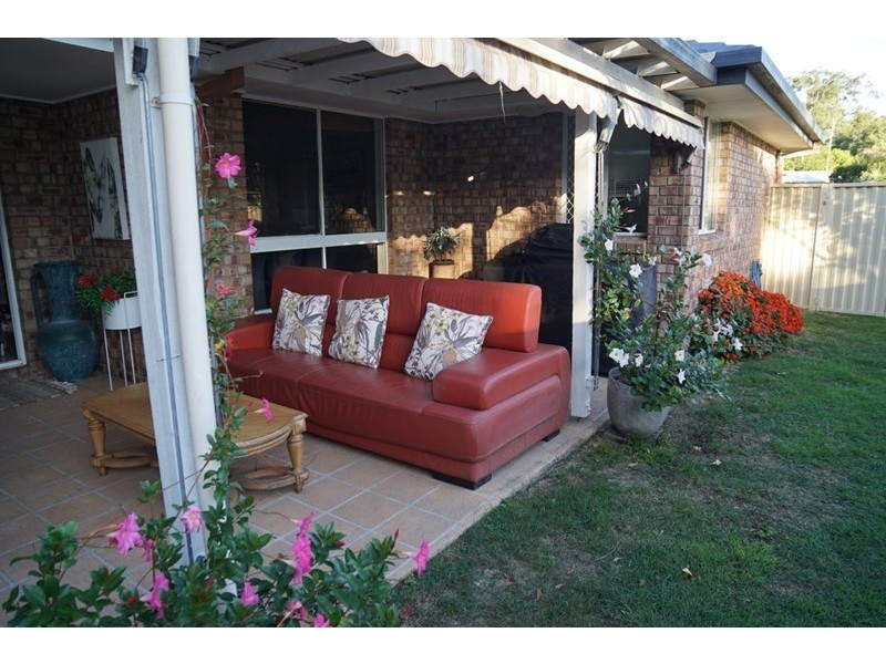 6 Yarraglen Place, Arundel QLD 4214