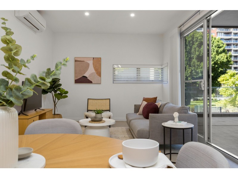 2/8 Hawksburn Road, Rivervale WA 6103