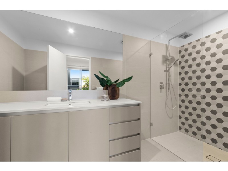 2/8 Hawksburn Road, Rivervale WA 6103