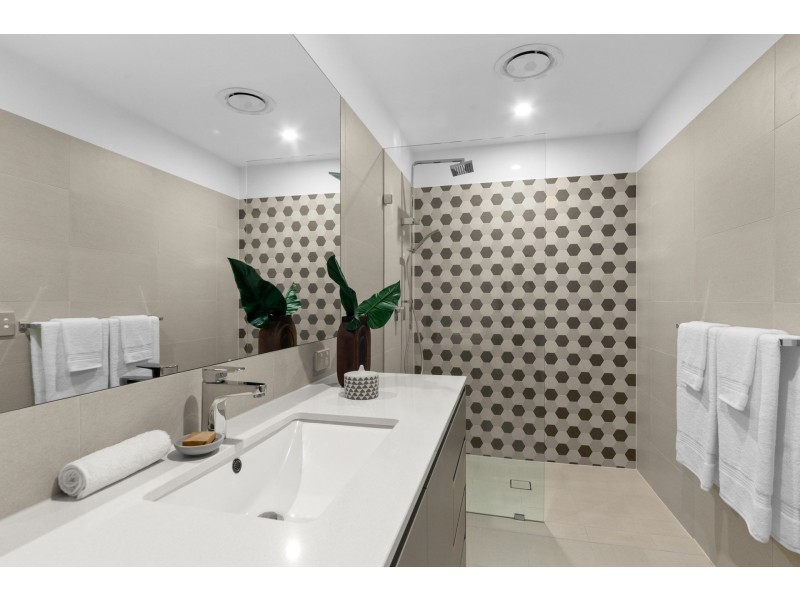 2/8 Hawksburn Road, Rivervale WA 6103