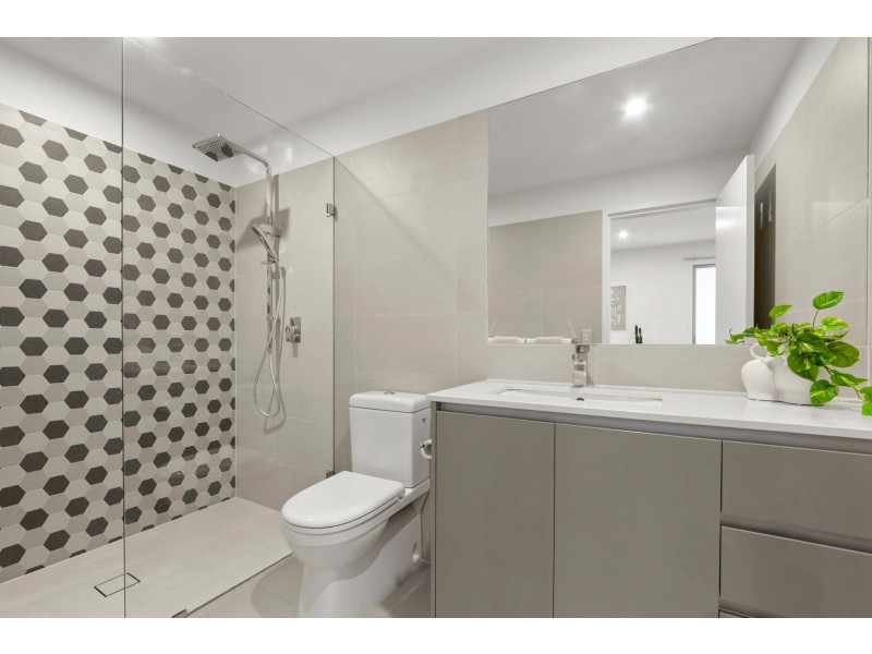 2/8 Hawksburn Road, Rivervale WA 6103