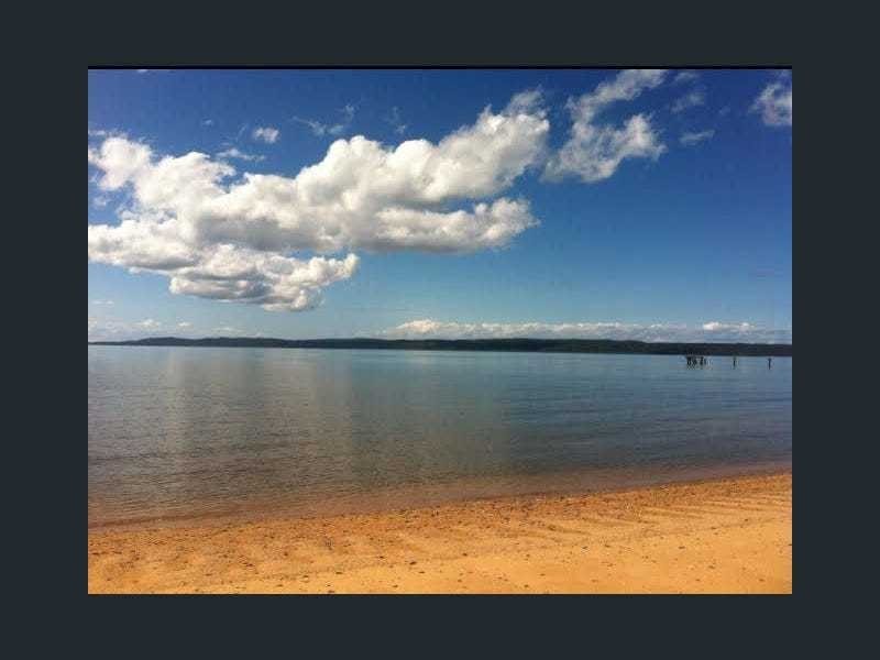 9 Calmwaters Cresent, Macleay Island QLD 4184