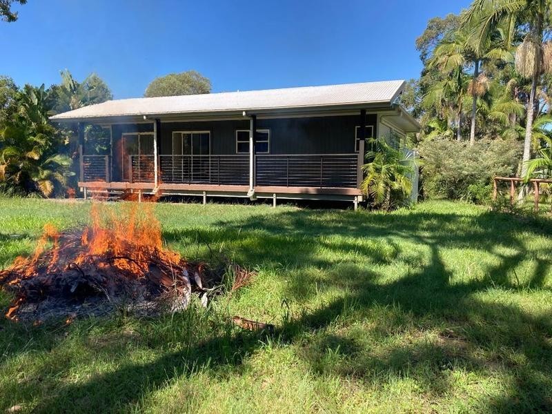 9 Calmwaters Cresent, Macleay Island QLD 4184