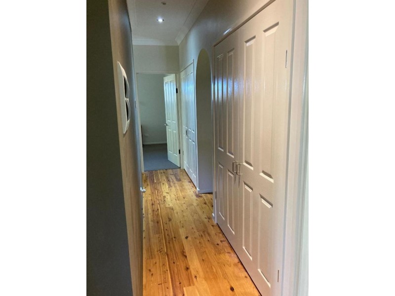 9 Calmwaters Cresent, Macleay Island QLD 4184