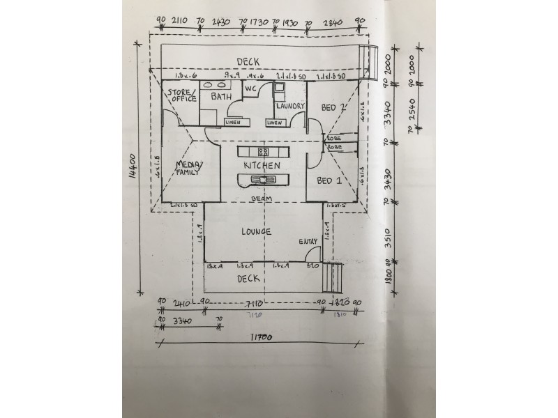 9 Calmwaters Cresent, Macleay Island QLD 4184