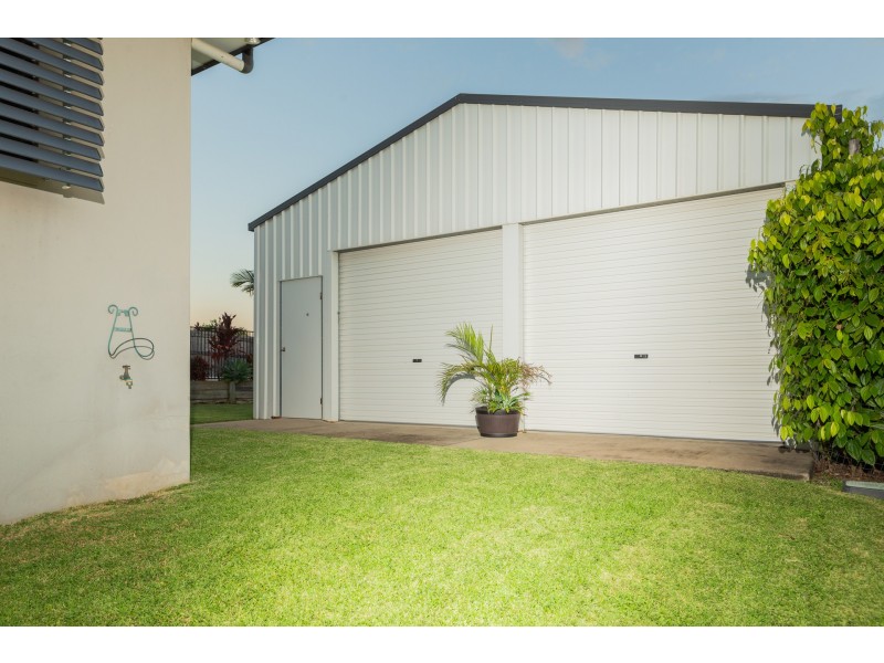 21 Douglas Crescent, Rural View QLD 4740