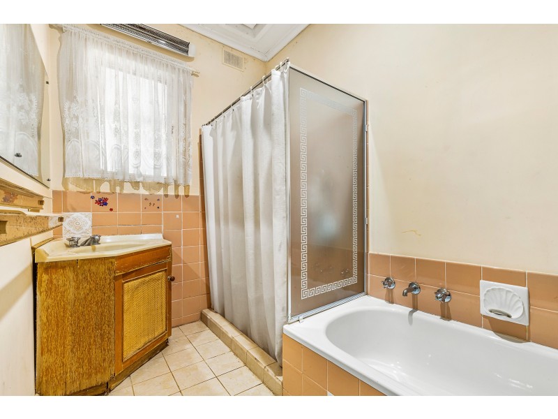 12 Graham Street, Para Hills SA 5096