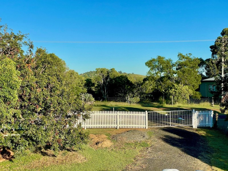 141 Annette Road, Lowood QLD 4311