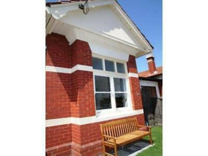 18 Chaucer St, St Kilda VIC 3182