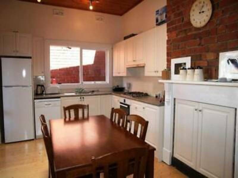 18 Chaucer St, St Kilda VIC 3182