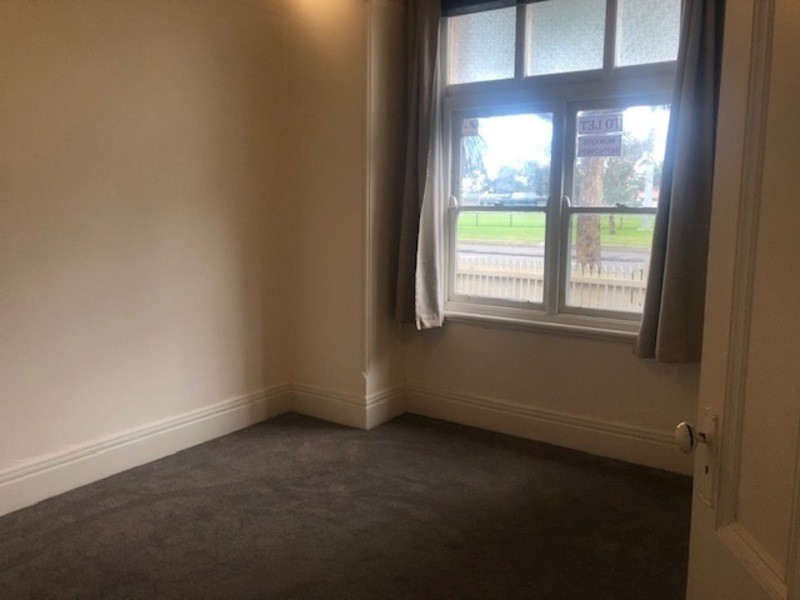 18 Chaucer St, St Kilda VIC 3182