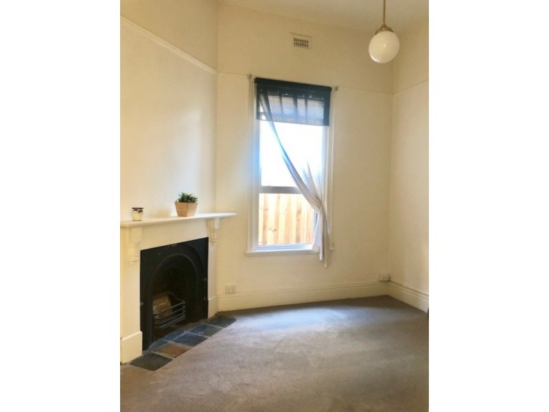 18 Chaucer St, St Kilda VIC 3182