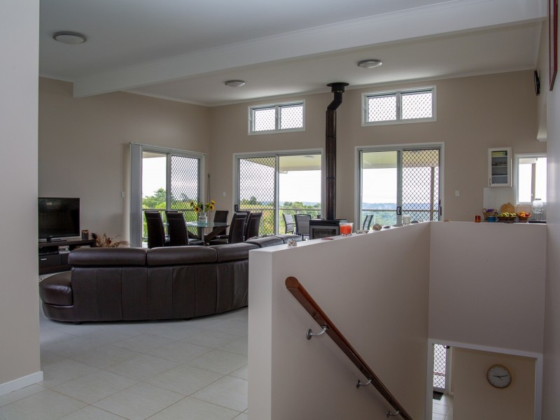 21 Lorikeet Lane, Maleny QLD 4552