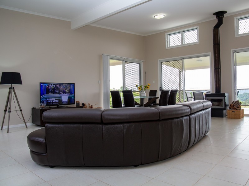 21 Lorikeet Lane, Maleny QLD 4552