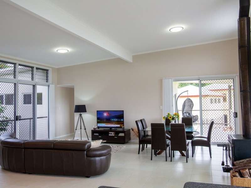 21 Lorikeet Lane, Maleny QLD 4552