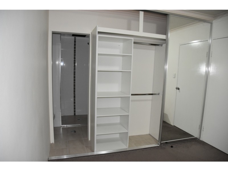 3/28 Lake St, Yeronga QLD 4104