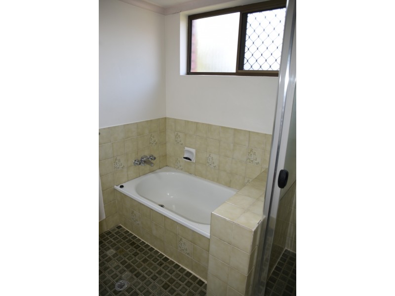 3/28 Lake St, Yeronga QLD 4104