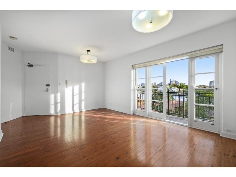 2/2A Wallaringa Avenue, Kurraba Point NSW 2089