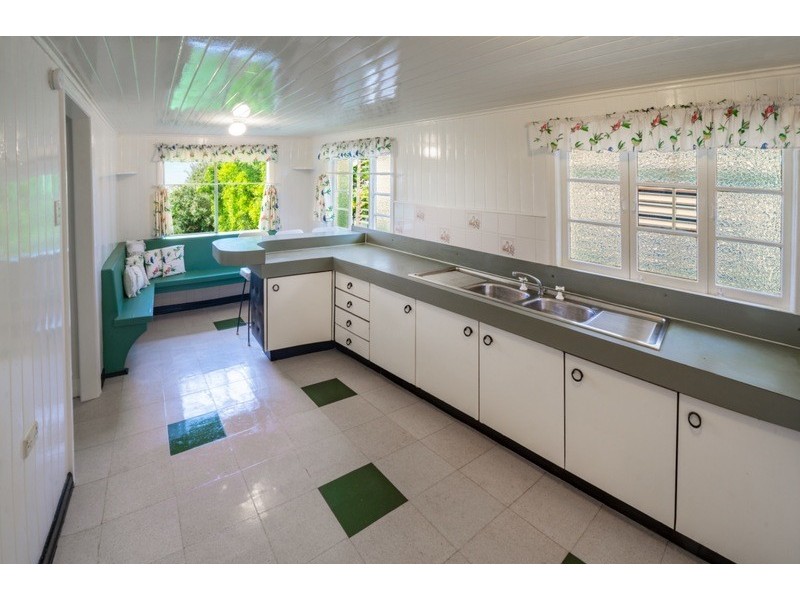 107 Colburn Ave, Victoria Point QLD 4165