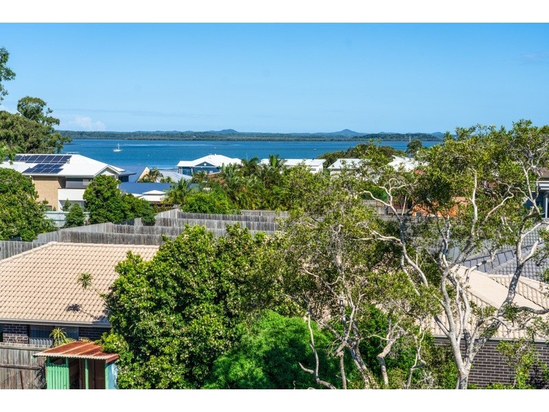 107 Colburn Ave, Victoria Point QLD 4165