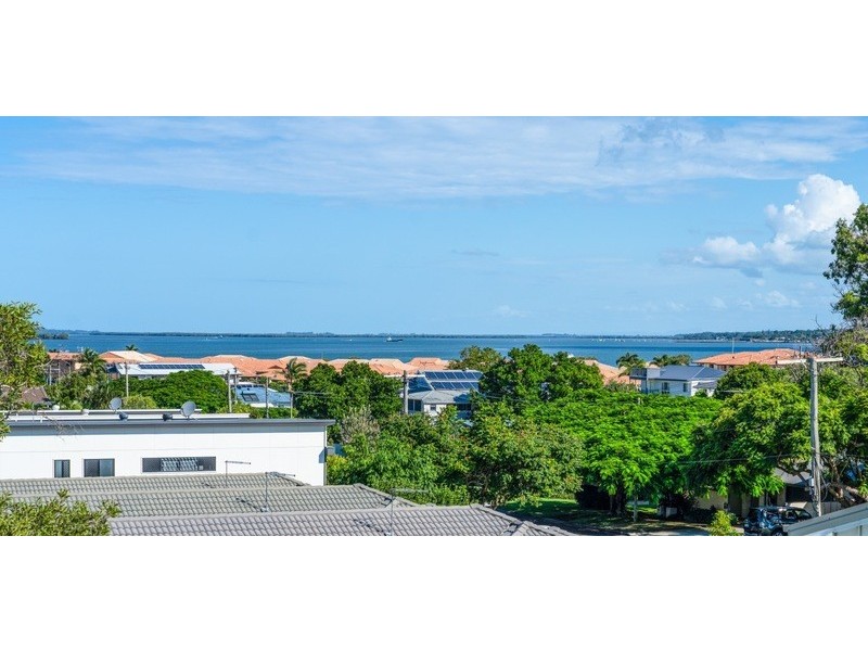 107 Colburn Ave, Victoria Point QLD 4165