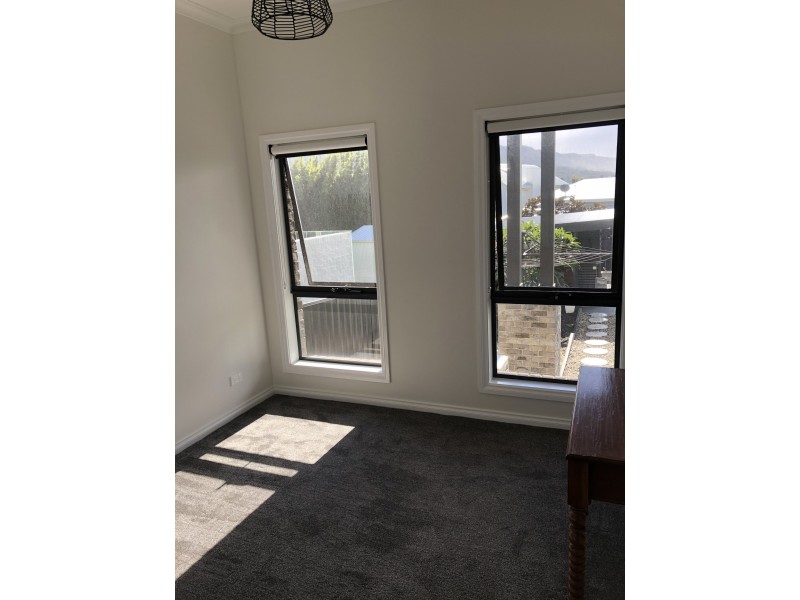 20 Somerville St, Bulli NSW 2516