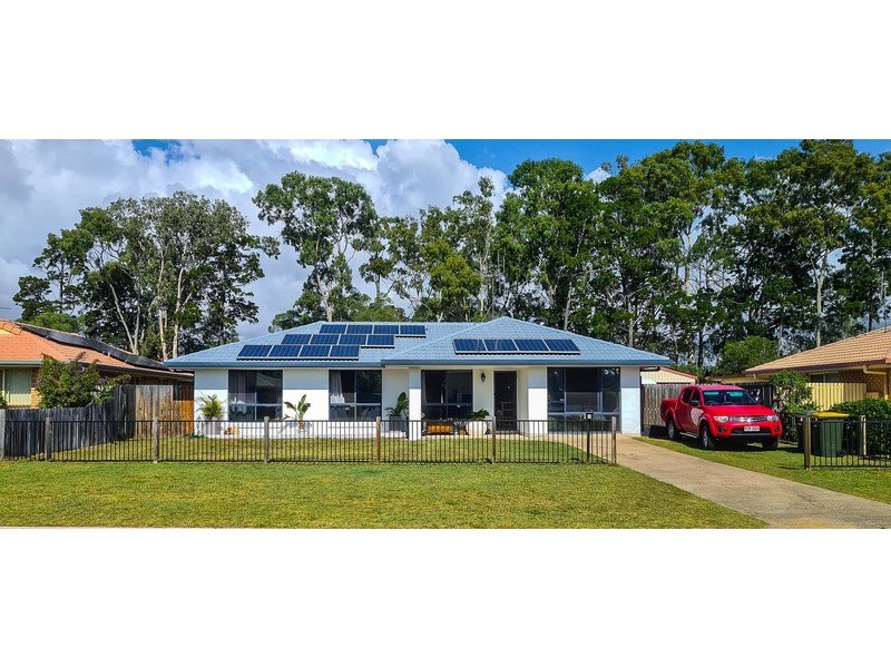 8 Tree View Road, Toogoom QLD 4655