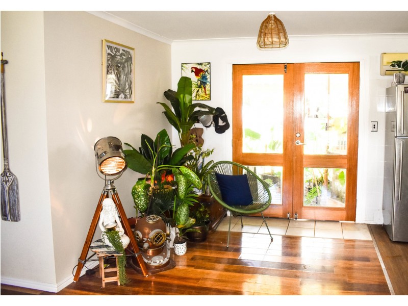 8 Tree View Road, Toogoom QLD 4655