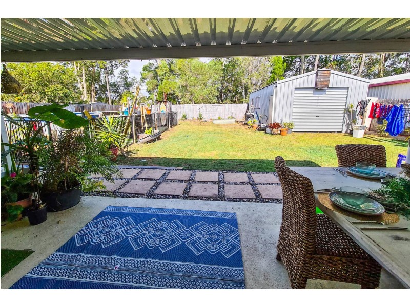 8 Tree View Road, Toogoom QLD 4655
