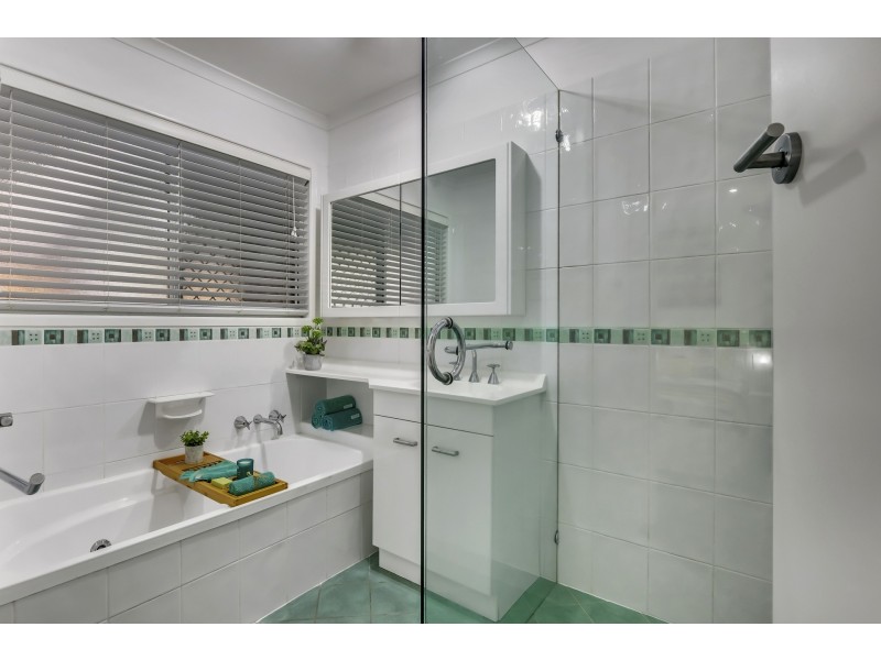 29 Molesworth Street, Seventeen Mile Rocks QLD 4073