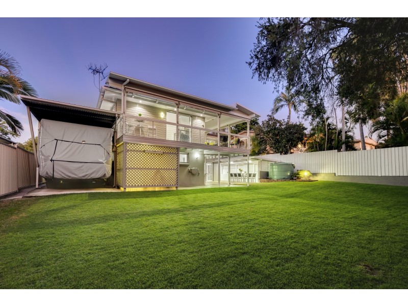29 Molesworth Street, Seventeen Mile Rocks QLD 4073