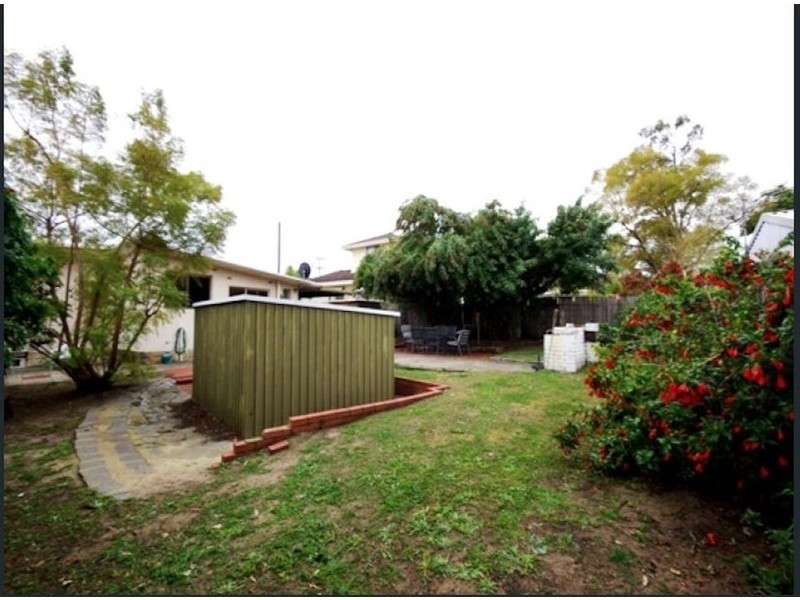 31 Manolas Way, Girrawheen WA 6064