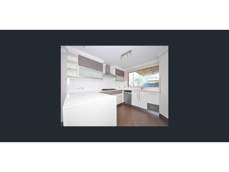 17 Kowinka Street, White Rock QLD 4868