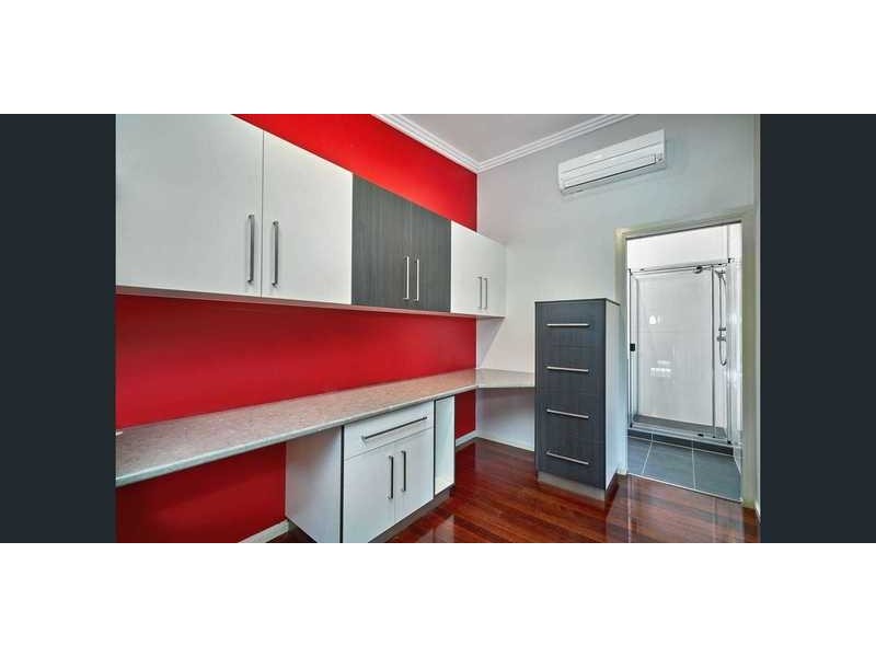 17 Kowinka Street, White Rock QLD 4868