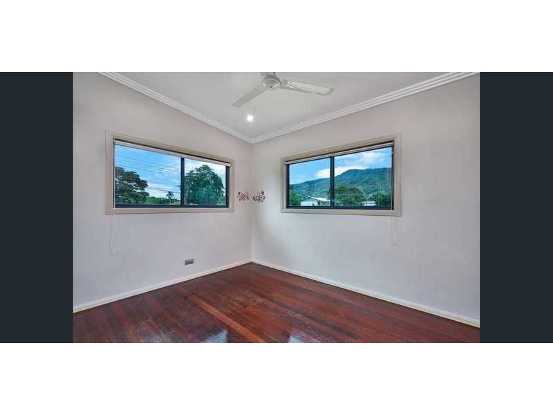 17 Kowinka Street, White Rock QLD 4868