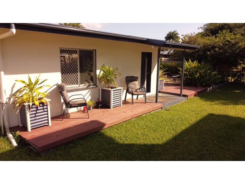 17 Kowinka Street, White Rock QLD 4868
