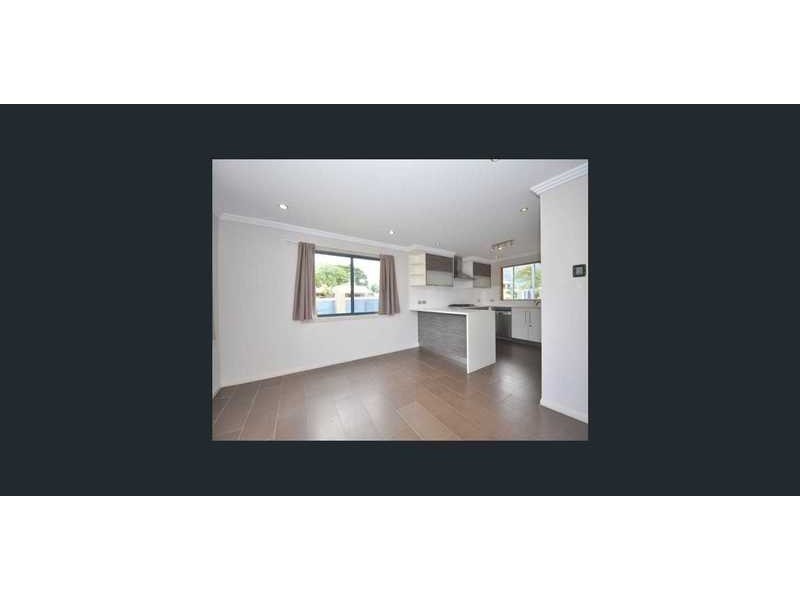17 Kowinka Street, White Rock QLD 4868