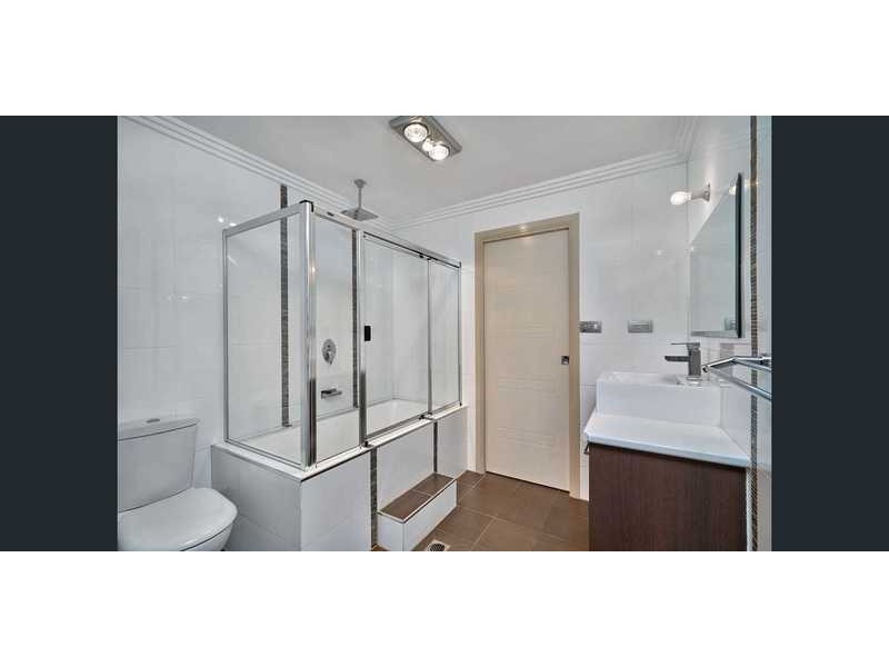 17 Kowinka Street, White Rock QLD 4868