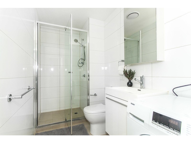 3150/U 912 39 Kingsway, Glen Waverley VIC 3150