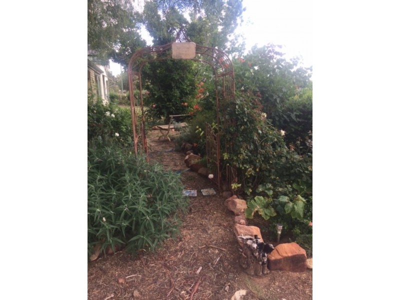 34-36 East street, Gooloogong NSW 2805