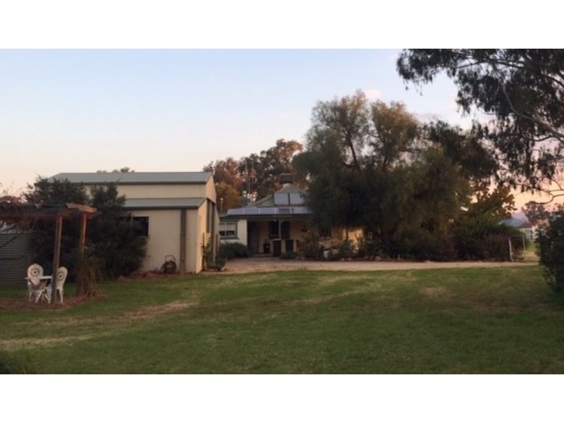 34-36 East street, Gooloogong NSW 2805